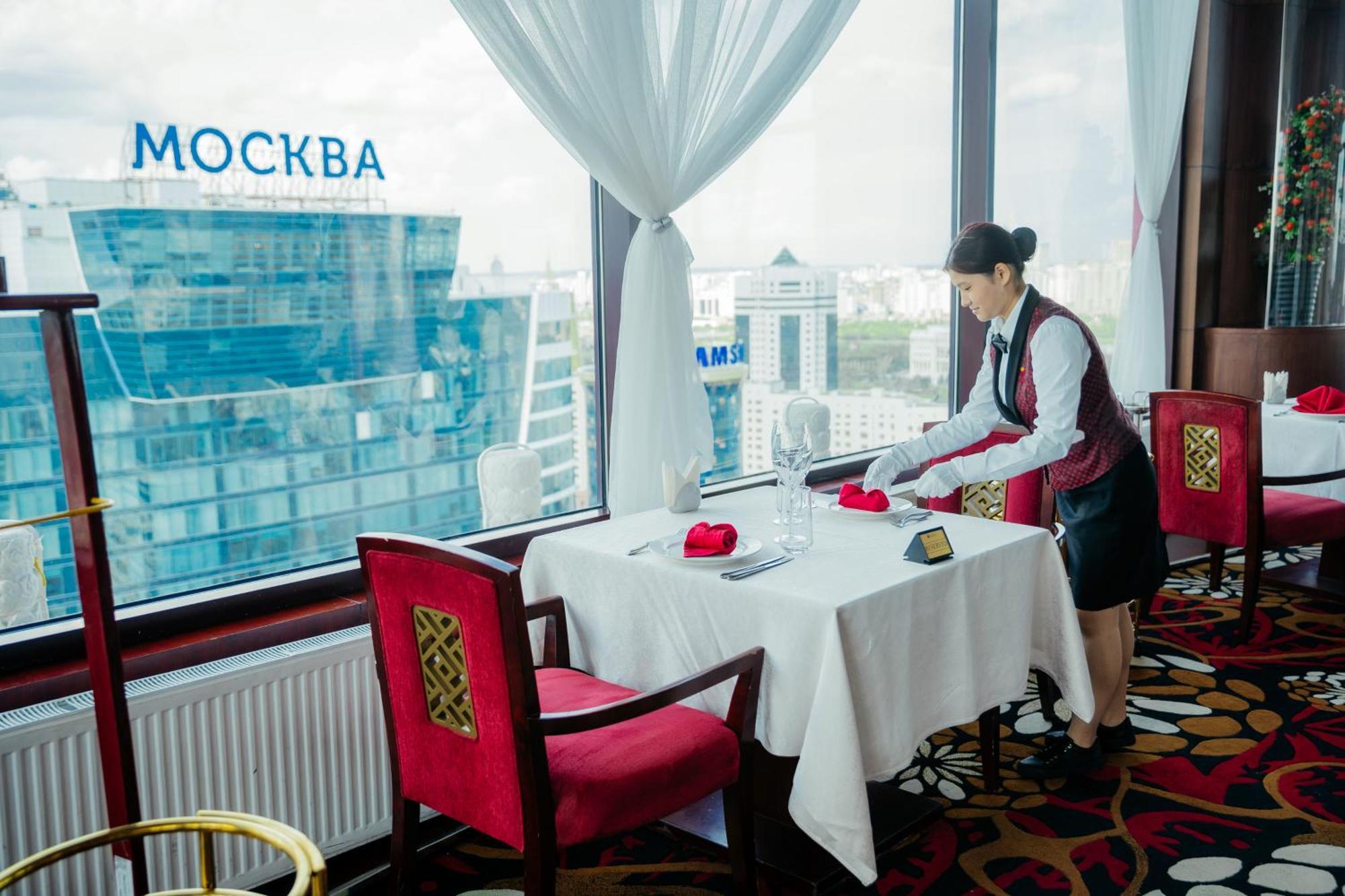 Beijing Palace Soluxe Hotel Astana Exterior foto A restaurant in Astana
